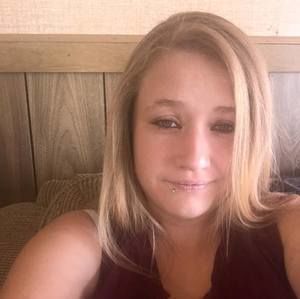 Meet your Posher, Courtney